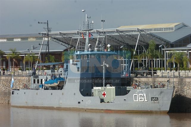 La Armada muestra a dos de sus buques en el puerto santafesino