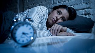 El insomnio es uno de los trastornos del sueño. ¿Hay riesgos en tomar dosis prolongadas de melatonina?&nbsp;