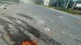 La detención de una pareja de ladrones terminó con patrulleros dañados a piedrazos por los vecinos