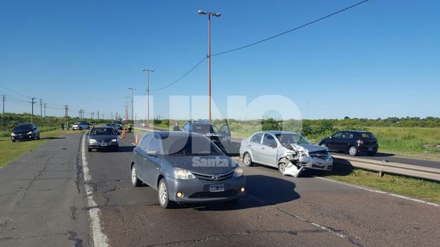 Desgracia con suerte: violento choque con un vuelco pero sin heridos graves