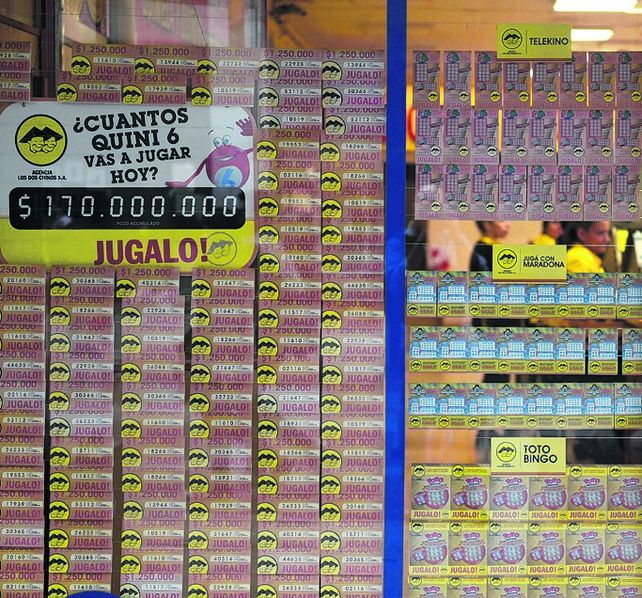 centro de interés. Las agencias anuncian el pozo en sus vidrieras.