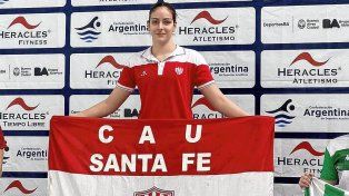 Malena Santillán arrasó con todo, ya que ganó los 100 y 200 espalda, y en los 400 libre.