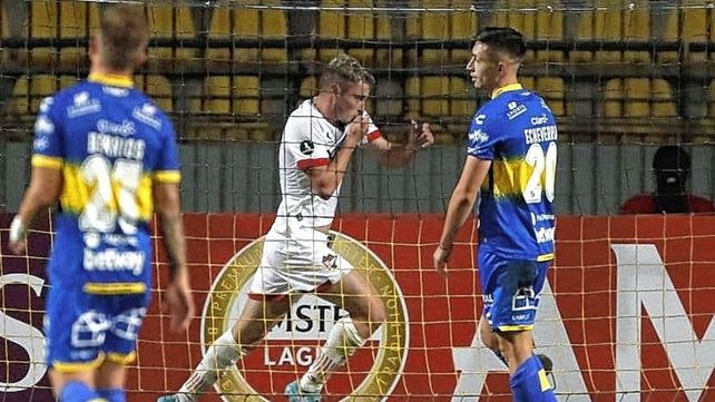 Estudiantes ganó en Chile.