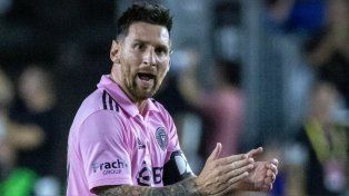 Lionel Messi metió doblete y el Inter avanzó a octavos