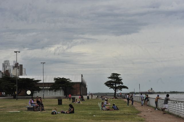 Se renovó el alerta meteorológico por lluvias y tormentas fuertes en Rosario