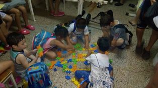 INICIATIVA. Los más pequeños realizaron actividades lúdicas en su primer día de concurrencia.