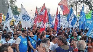 Masiva marcha y manifestación en la ciudad de Santa Fe contra la Ley Bases