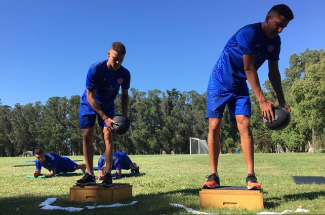 Temperley buscaría llevarse a un delantero de Unión