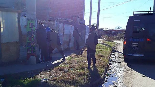 Persiguieron y apresaron a un hombre con un arma tumbera en Sauce Viejo