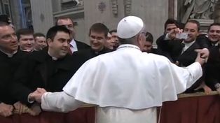 El Papa reservó el saludo más cariñoso para el personal de la basílica San Pedro