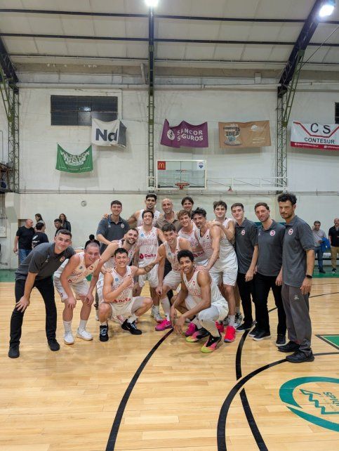 Manu Ginóbili estuvo con el equipo de Provincial en Bahía Blanca.