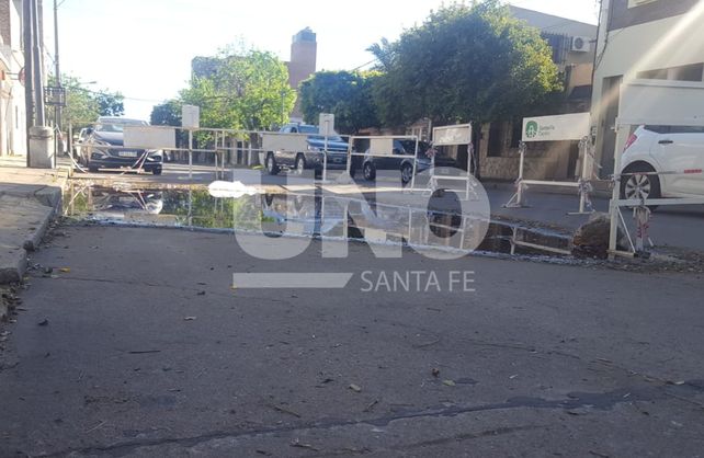 Urquiza y Pujato. Frente a la vecinal Mariano Comas