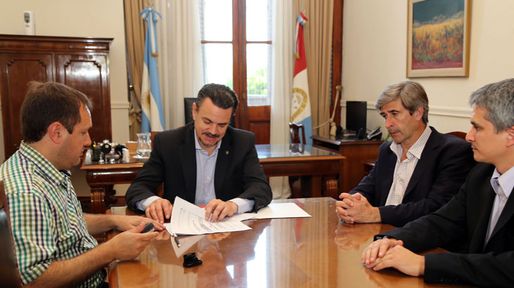 Se firmó un convenio de financiamiento con Sauce Viejo para la adquisición de vehículos