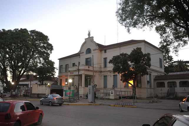La víctima&nbsp;está internada en el Hospital Centenario.