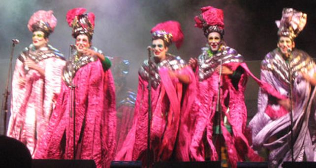 La Cotorra sale de su nido y hace historia en el carnaval uruguayo