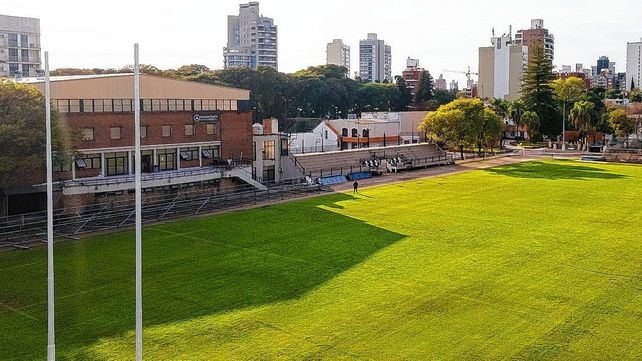 El campo de juego del CAE comienza a tomar forma pensando en las finales del Regional.&nbsp;