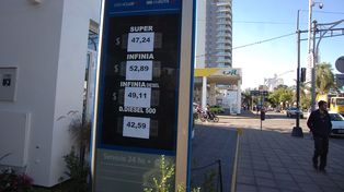 Combustibles: julio llegó con un nuevo aumento en los surtidores
