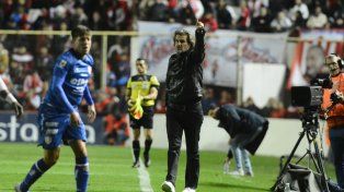 Para Insúa el árbitro de Unión-San Lorenzo tomó decisiones que parecieron extrañas
