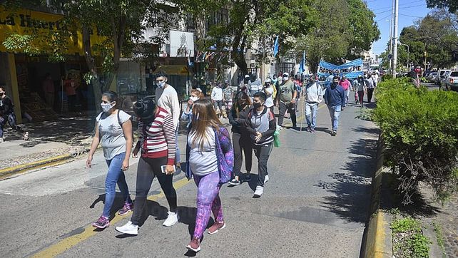 Organizaciones sociales marcharon en Paraná para pedir tierras para trabajar&nbsp;