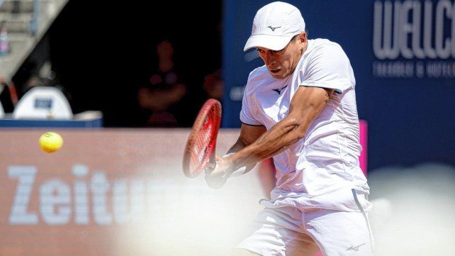 Gran jornada para los argentinos en Kitzbuhel: triunfos de Etcheverry, Báez y Navone