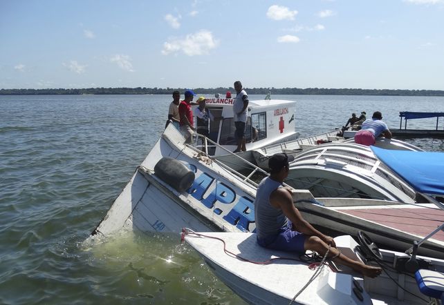 Ascendió a 19 el número de muertos por el naufragio en el norte de Brasil