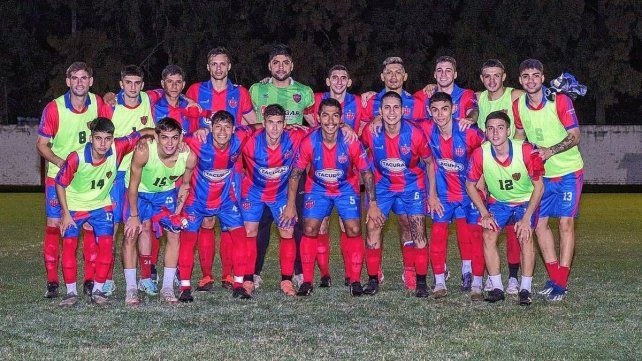 La Perla del Oeste arrancó con un triunfo en el Torneo Apertura de Liga Santafesina. La Perla del Oeste arrancó con un triunfo en el Torneo Apertura de Liga Santafesina.