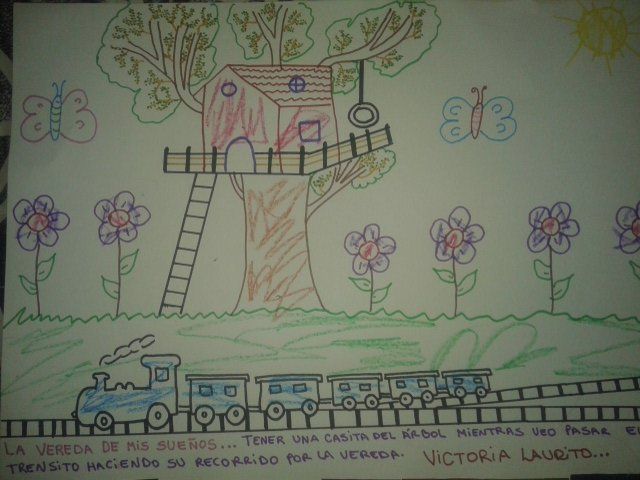 "Tenemos una gran necesidad de pensarnos en otra escuela posible", dice la directora. Las nenas y nenes hacen sus aportes al proyecto.