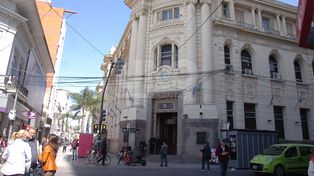 Banco Nación, sucursal Santa Fe.&nbsp;