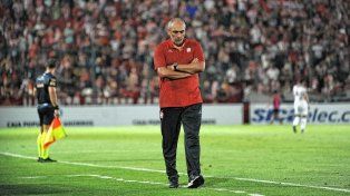 Ivan Delfino dejó de ser el entrenador de San Martín de Tucumán.