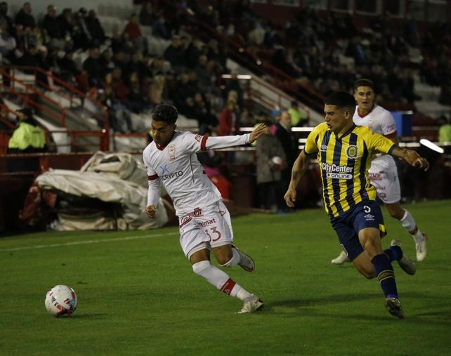 Central cayó por dos penales con Huracán que jugó media hora con diez