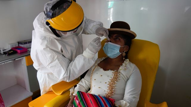 Bolivia redujo un 15% los contagios de Covid en una semana y La Paz bajó a la mitad