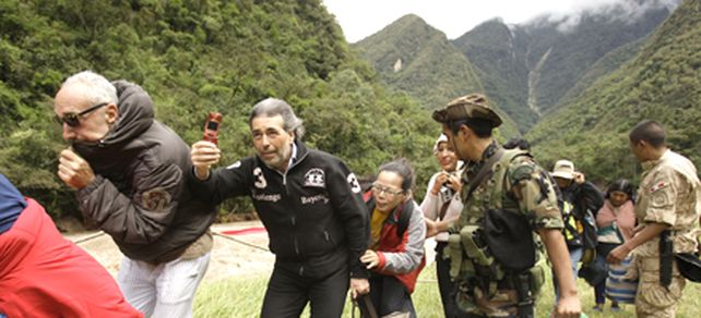 Rescataron a otros 50 argentinos varados en Aguas Calientes