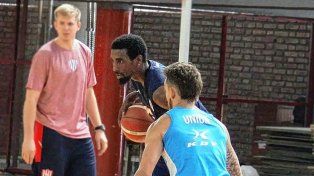 Unión, con la conducción técnica de Sebastián Puñet, recibirá desde las 21 a Gimnasia y Esgrima (CR).