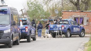 Lirio y España, en el lugar donde hallaron el cuerpo de Paulo Maciel.&nbsp;