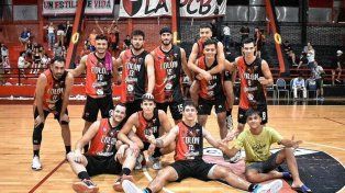 Colón le ganó a Jáchal BC con un doble agónico de Botta