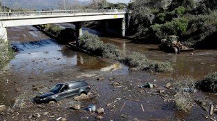 California espera nuevas tormentas y Biden declara estado de catástrofe grave
