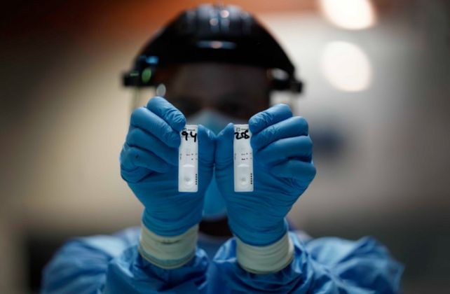 Detectan en Córdoba variantes del coronavirus de Reino Unido y Manaos