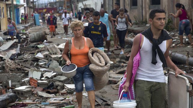 El huracán Matthew devastó Haití y castigó a Cuba en su camino hacia Bahamas y Florida