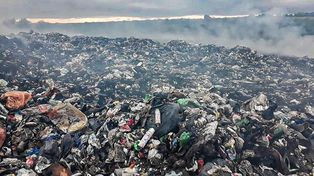 Preocupan las quemas en el basural a cielo abierto de Santa Elena