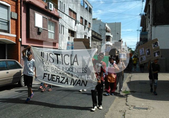 Vecinos de Las Lomas y Cabal pidieron justicia por Iván