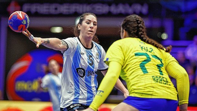 La Garra fue ampliamente superada y se despedirá del mundial de handbol el domingo