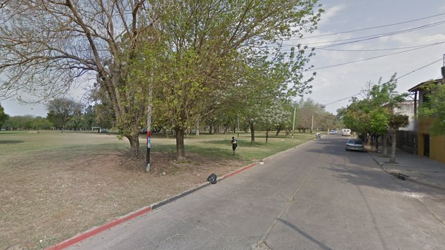 Calle Hungría a la altura del Parque Regional Sur
