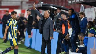 Russo se mostró muy satisfecho por el triunfazo en cancha de Huracán. El entrenador dijo que van de menor a mayor.