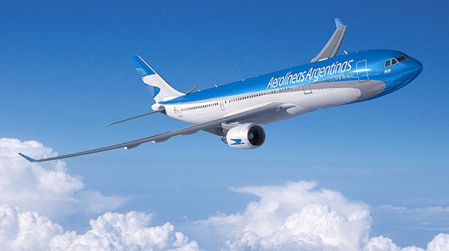 Aerolíneas Argentinas y Flybondi presentan un nuevo plan para abonar los pasajes en cuotas