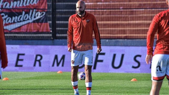 Carlos Quintana vuelve a la titularidad en Patronato.