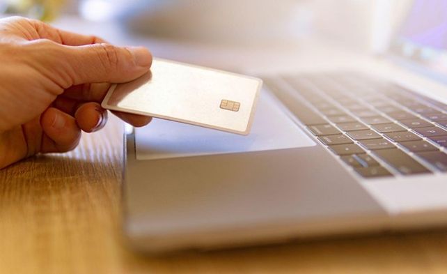 Fíjate en esto antes de depositar tus dólares en plataformas online
