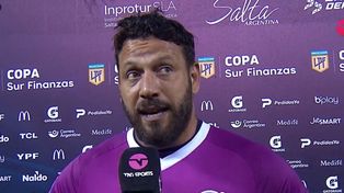 Fatura Broun vuela y le contiene el disparo a Aníbal Romero, ex jugador de Newells.