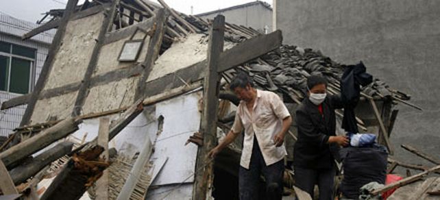 R&eacute;plica del sismo en China destruy&oacute; 71 mil viviendas