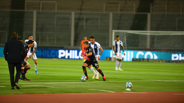 Palacios la lleva el día del debut ante Talleres. Tuvo un flojo inicio de torneo