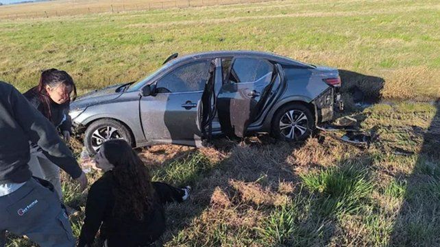 José y Rocío Bonacci sufrieron un despiste en la ruta y se salvaron de milagro José y Rocío Bonacci sufrieron un despiste en la ruta y se salvaron de milagro